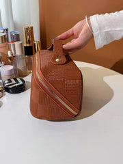 83c9cc4f-eae4-4a35-823b-f81eb99c2699-Max